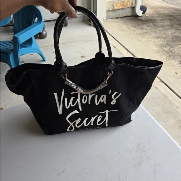 Victorias Secret Weekender Tote Shoulder Bag Black Silver Chain Beach New - Picture 5 of 11